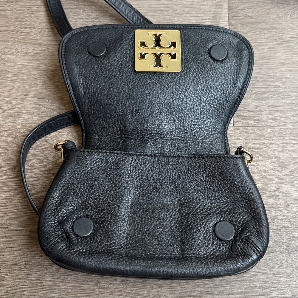 Tory Burch Black Leather Crossbody with Gold Logo Accent - Picture 2 of 4